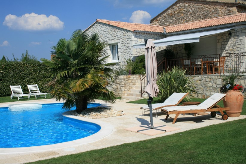 VILLA VILLA