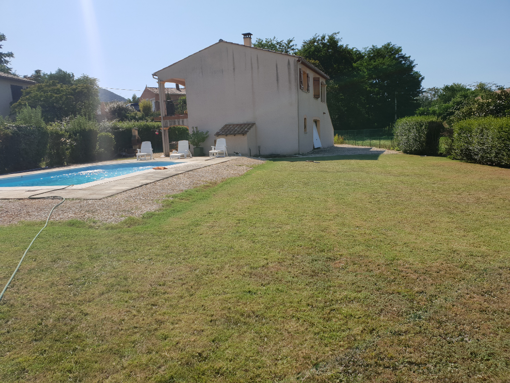 MAISON AVEC PISCINE ET GRAND SOUS SOL MAISON AVEC PISCINE ET GRAND SOUS SOL