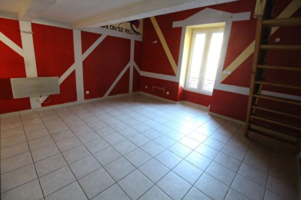 APPARTEMENT AVEC TERRASSE APPARTEMENT AVEC TERRASSE