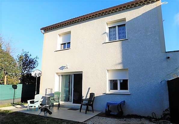 MAISON PROCHE COMMODITES MAISON PROCHE COMMODITES
