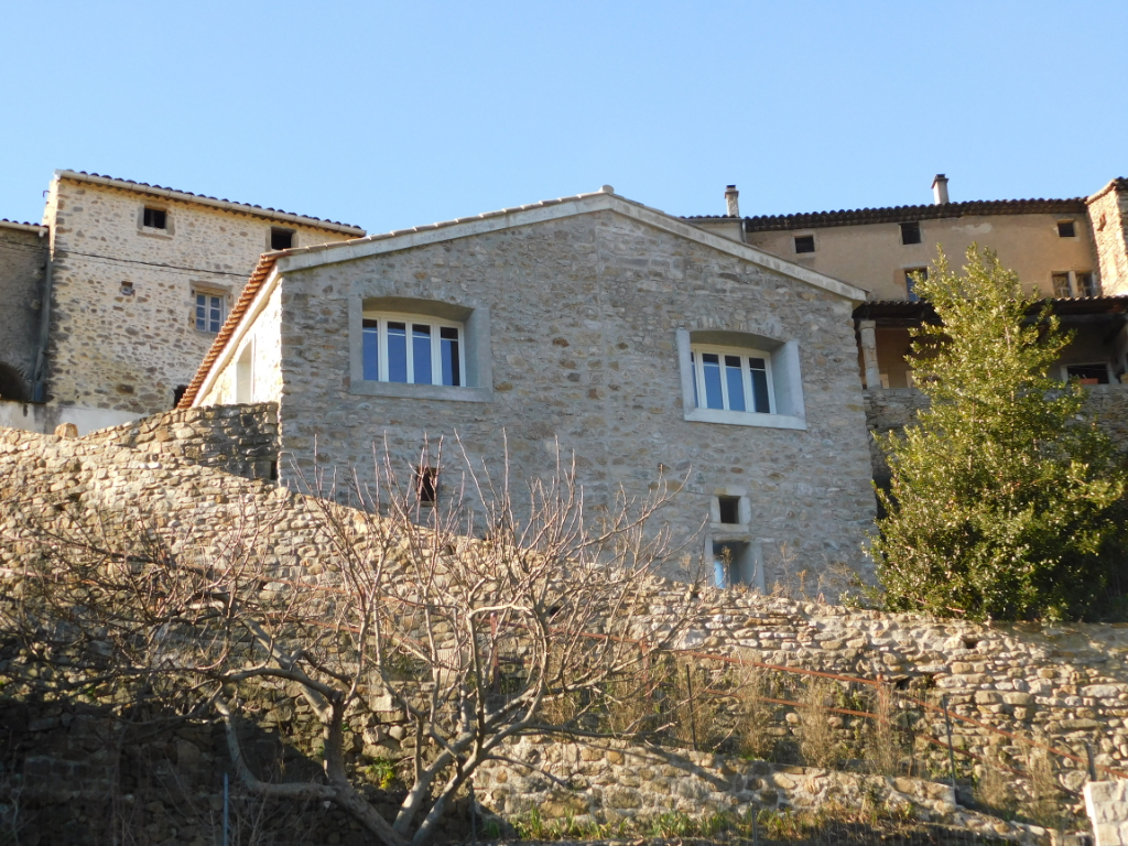 MAISON EN PIERRE MAISON EN PIERRE