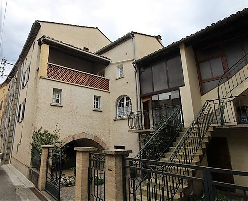 MAISON DE VILLAGE MAISON DE VILLAGE
