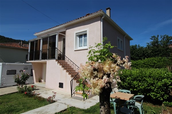 MAISON LUMINEUSE PROCHE TOUTES COMMODITES MAISON LUMINEUSE PROCHE TOUTES COMMODITES