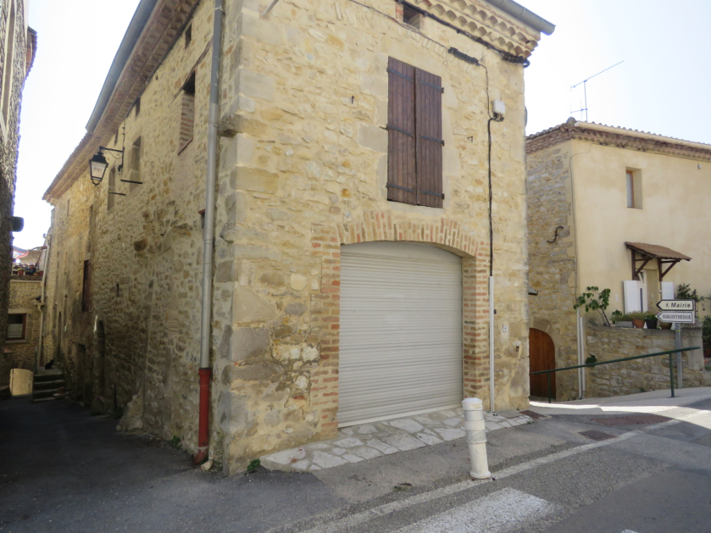 Local commercial Saint Sauveur De Cruzieres 26 m2 Local commercial Saint Sauveur De Cruzieres 26 m2