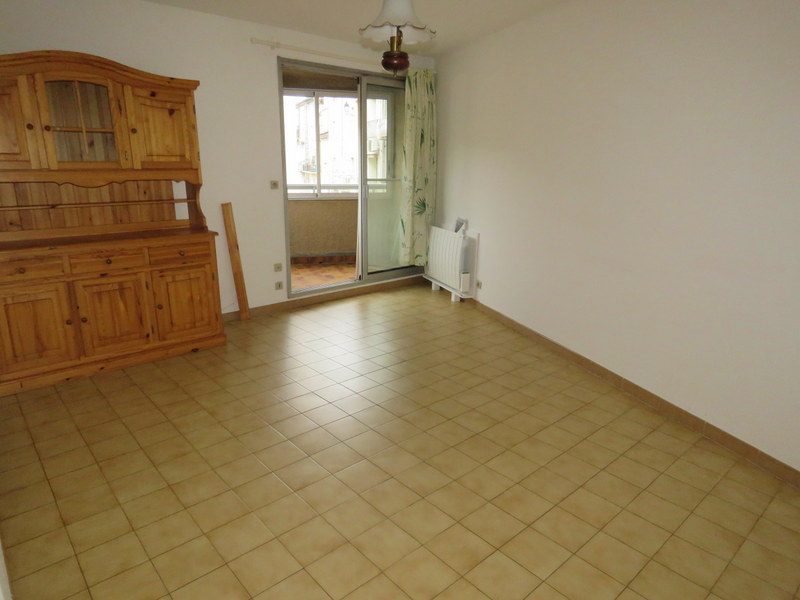 APPARTEMENT REZ DE CHAUSSÉE AVEC VERANDA APPARTEMENT REZ DE CHAUSSÉE AVEC VERANDA