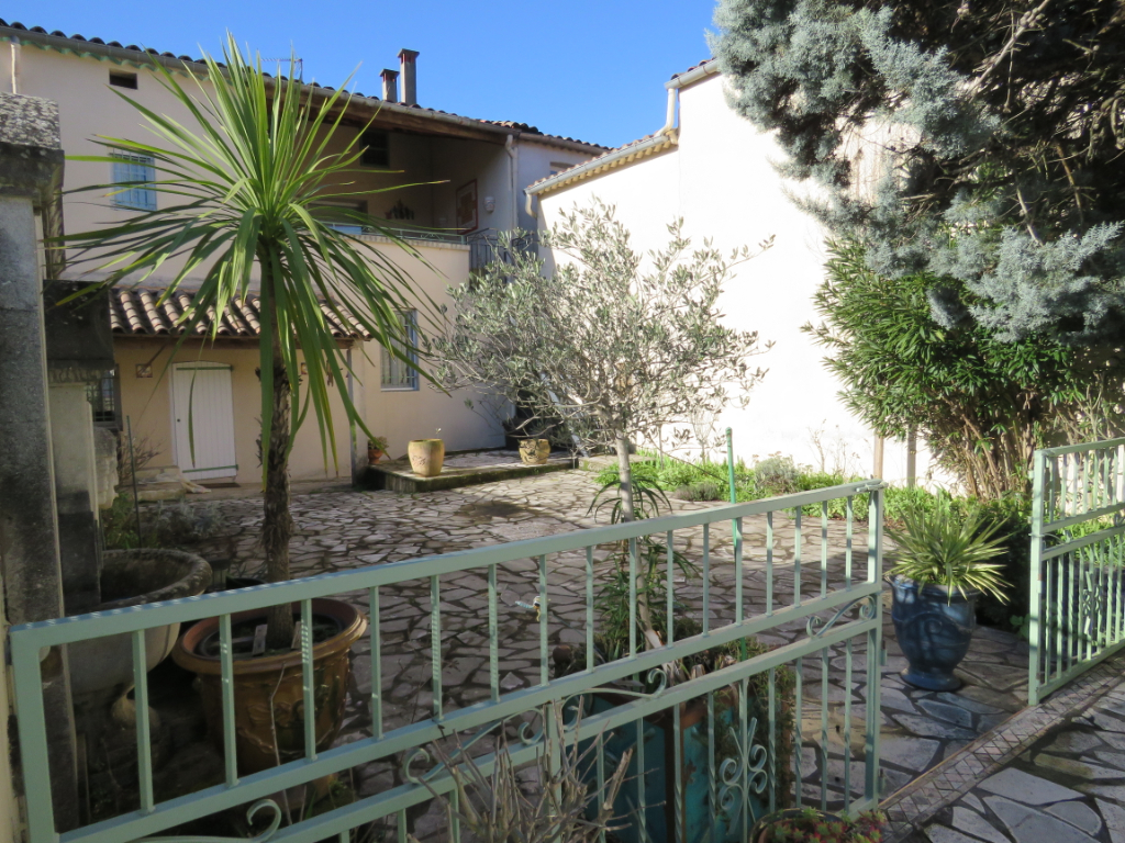 MAISON MAISON