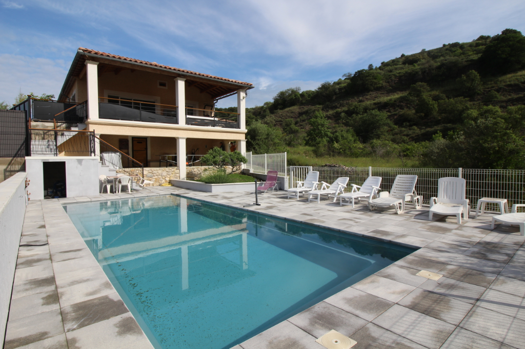 VILLA AVEC VUE PANORAMIQUE ET TERRAIN 3900 M² VILLA AVEC VUE PANORAMIQUE ET TERRAIN 3900 M²