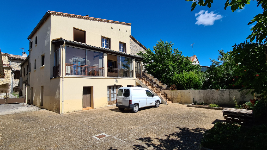 GRANDE MAISON DE VILLAGE GRANDE MAISON DE VILLAGE