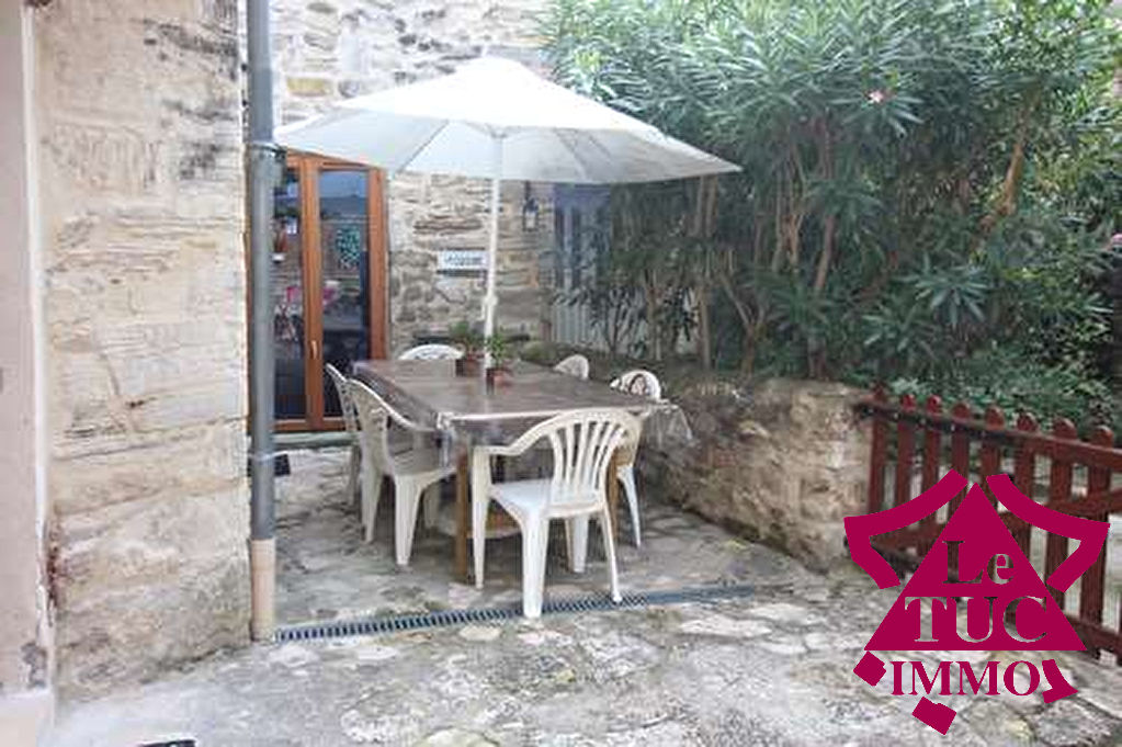 MAISON EN PIERRE DE 140 M² AVEC TERRASSE ET VILLAGE TOUS COMMERCES MAISON EN PIERRE DE 140 M² AVEC TERRASSE ET VILLAGE TOUS COMMERCES