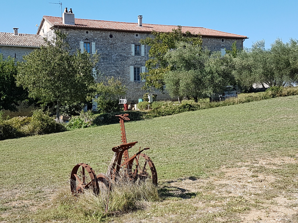 MAS DE HAMEAU DE CARACTERE AVEC TERRAIN MAS DE HAMEAU DE CARACTERE AVEC TERRAIN