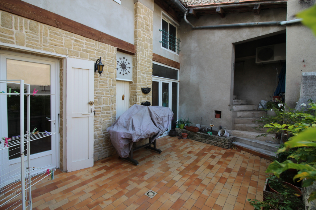 MAISON EN PIERRE RENOVEE DE 160 M², PROCHE DE BARJAC MAISON EN PIERRE RENOVEE DE 160 M², PROCHE DE BARJAC
