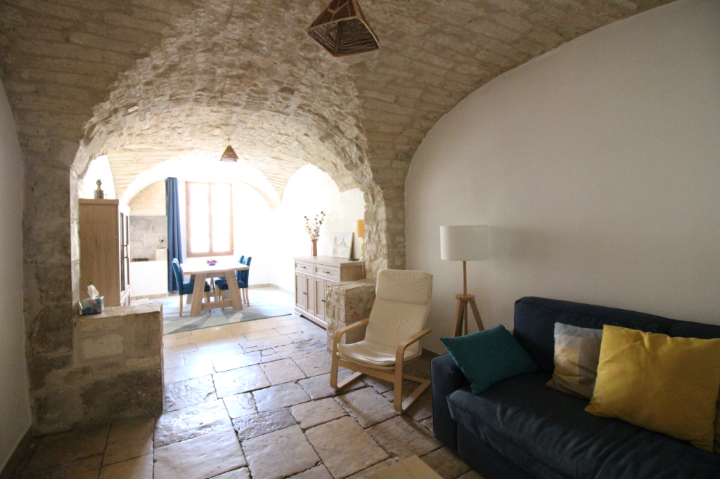 APPARTEMENT RENOVE T3 DE 90 M² APPARTEMENT RENOVE T3 DE 90 M²