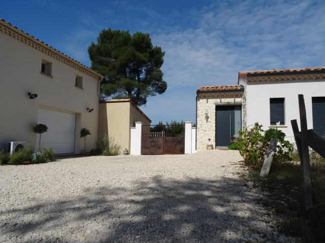 Prestation haut de gamme, maison + gîte Ruoms 200 m2 Prestation haut de gamme, maison + gîte Ruoms 200 m2