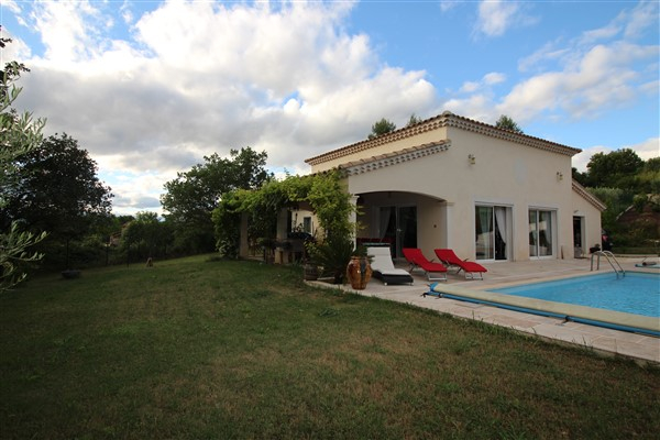 VILLA PLAIN PIED 130 M² VILLA PLAIN PIED 130 M²