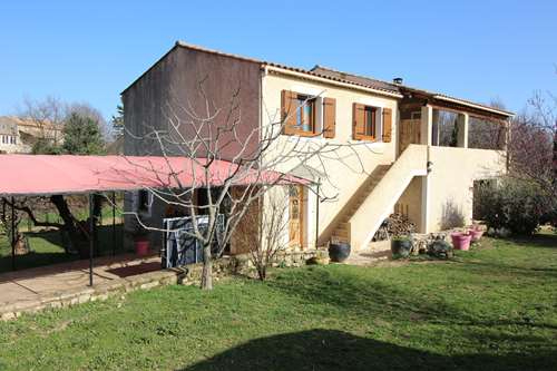 Proche Barjac - Maison 155 m² habitables en très bon état avec 6500 m² de terrain Proche Barjac - Maison 155 m² habitables en très bon état avec 6500 m² de terrain