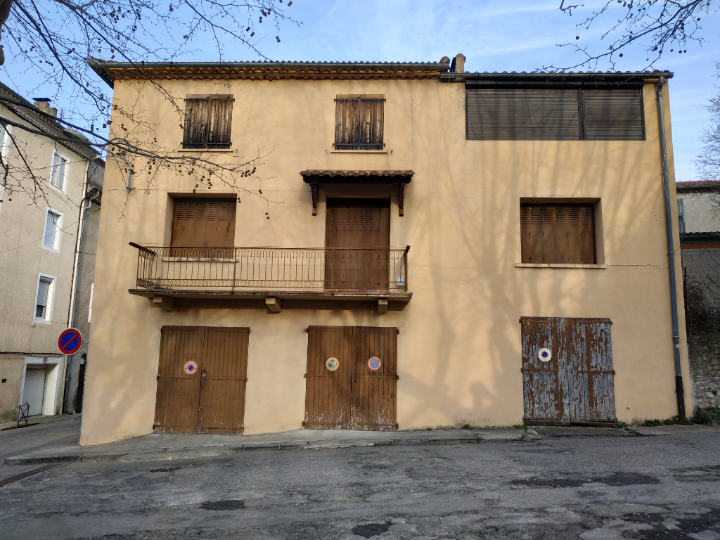 GRANDE MAISON IDEALEMENT SITUEE GRANDE MAISON IDEALEMENT SITUEE