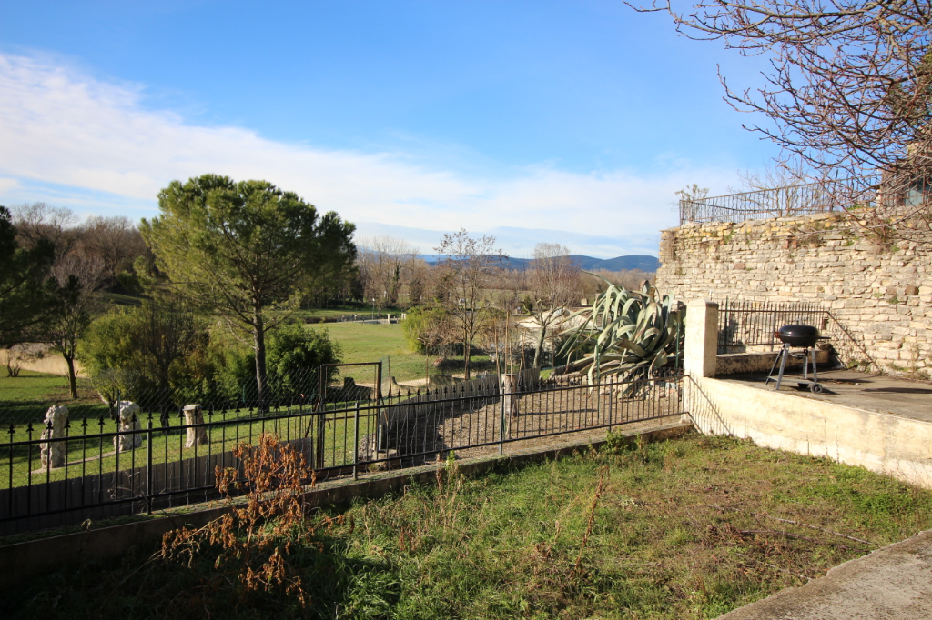 MAISON DE VILLAGE DE 110 M² AVEC BEAUCOUP DE CHARME, PROCHE DE BARJAC MAISON DE VILLAGE DE 110 M² AVEC BEAUCOUP DE CHARME, PROCHE DE BARJAC