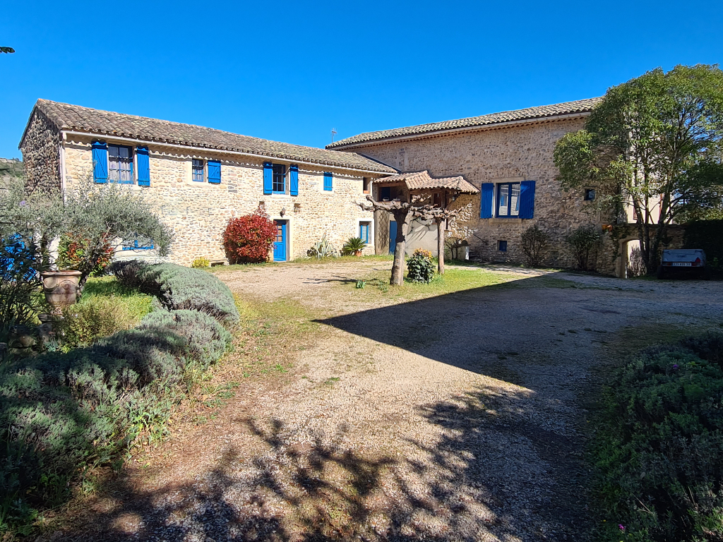 MAS EN PIERRES AVEC GITES MAS EN PIERRES AVEC GITES