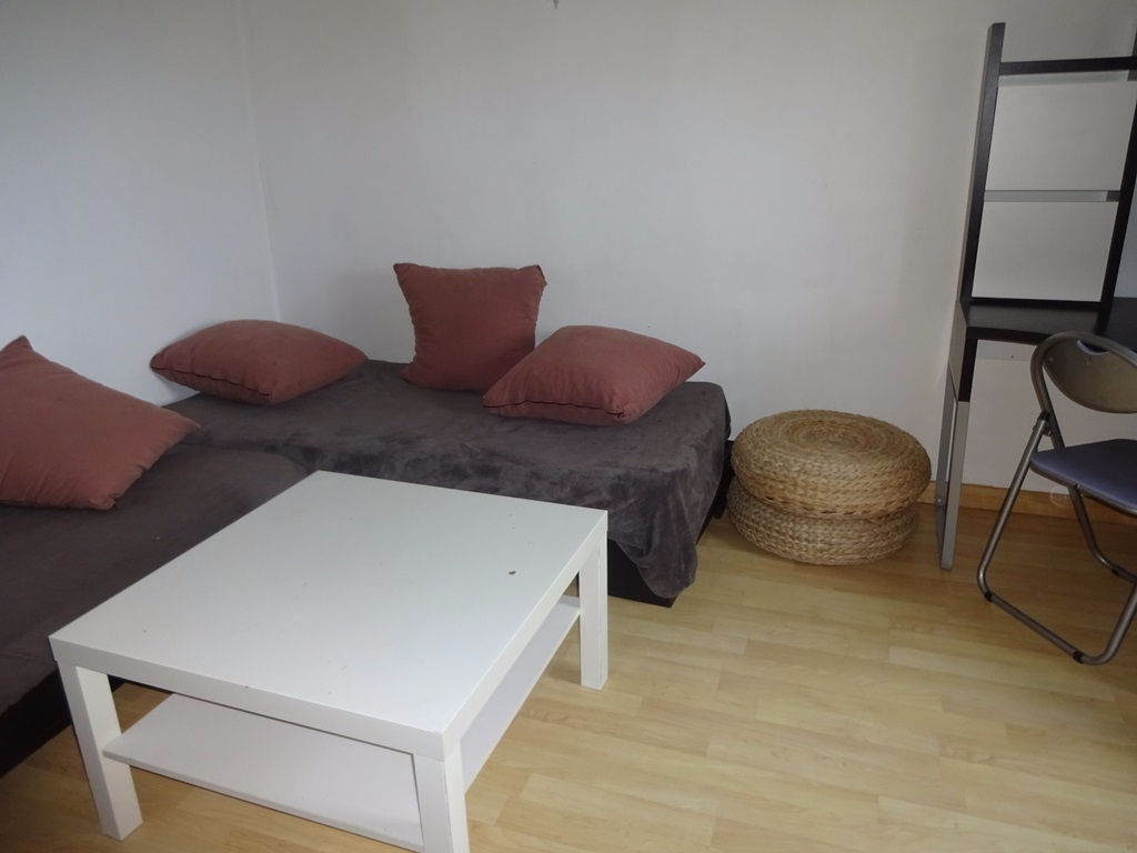 A VENDRE BREST SAINT MICHEL APPARTEMENT T2 SOUPLEX de 38.76 m² VENDU LOUÉ ET MEUBLÉ VUE MER A VENDRE BREST SAINT MICHEL APPARTEMENT T2 SOUPLEX de 38.76 m² VENDU LOUÉ ET MEUBLÉ VUE MER