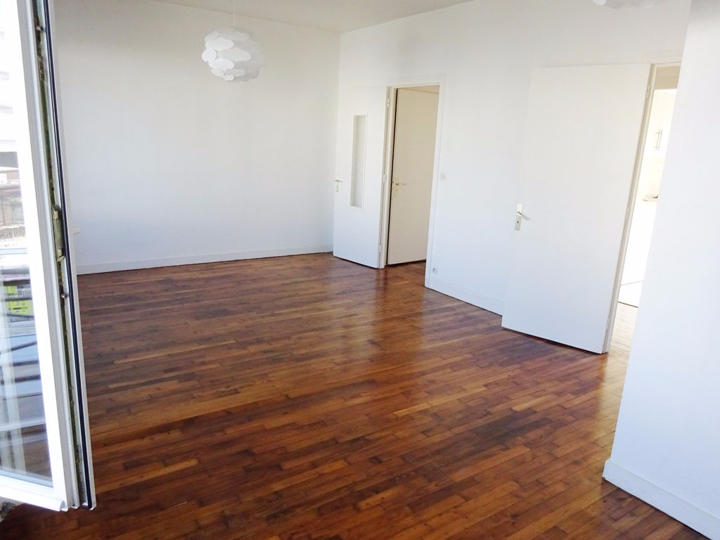 A VENDRE BREST SIAM TRIANGLE D'OR APPARTEMENT T2 de 50 M² A VENDRE BREST SIAM TRIANGLE D'OR APPARTEMENT T2 de 50 M²
