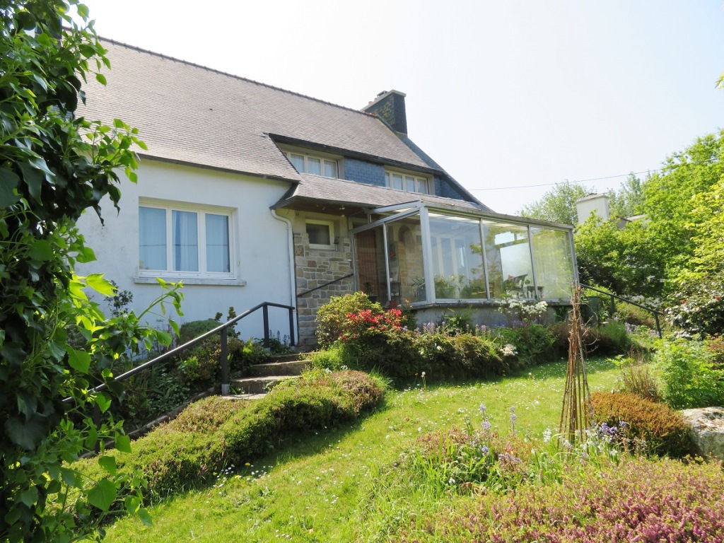 PLOUGASTEL PROCHE BOURG VASTE MAISON DE BONNE FACTURE SUR 1500 M2 DE JARDIN PLOUGASTEL PROCHE BOURG VASTE MAISON DE BONNE FACTURE SUR 1500 M2 DE JARDIN