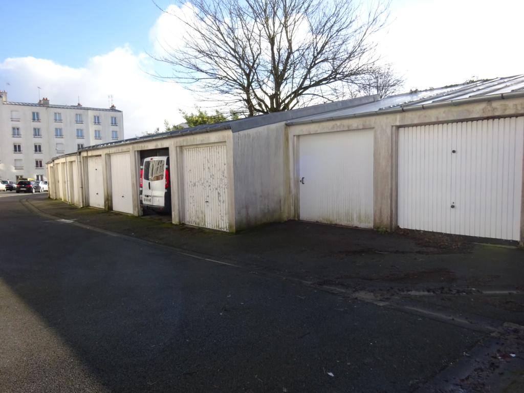 A LOUER BREST RUE JOSEPH CREACH GARAGE FERME A LOUER BREST RUE JOSEPH CREACH GARAGE FERME