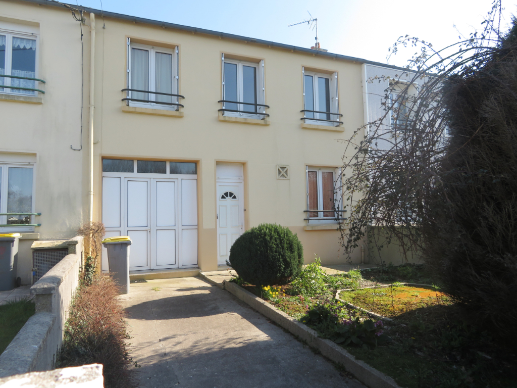 VENDU PAR OCEANE IMMOBILIER BREST SAINT-PIERRE MAISON T4 90M² JARDIN CLOS GARAGE VENDU PAR OCEANE IMMOBILIER BREST SAINT-PIERRE MAISON T4 90M² JARDIN CLOS GARAGE