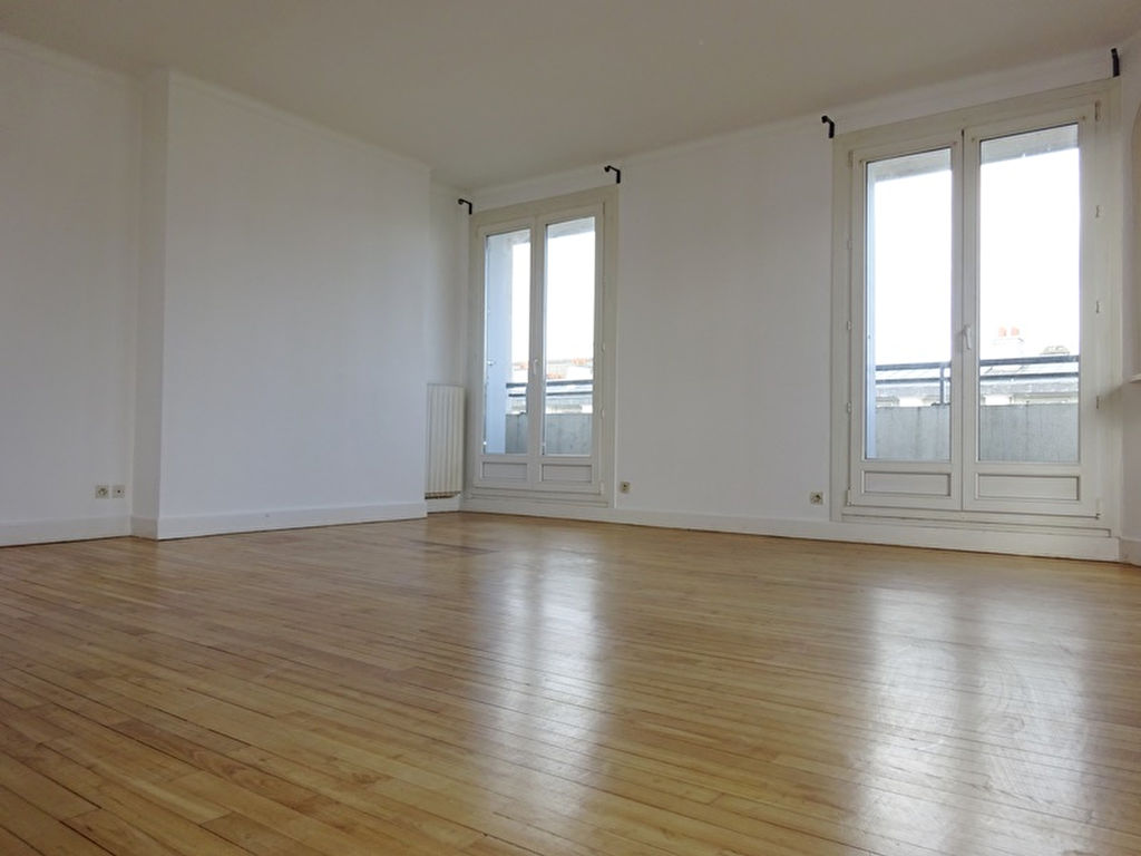 A LOUER BREST SIAM APPARTEMENT T4 de 80,53m² A LOUER BREST SIAM APPARTEMENT T4 de 80,53m²