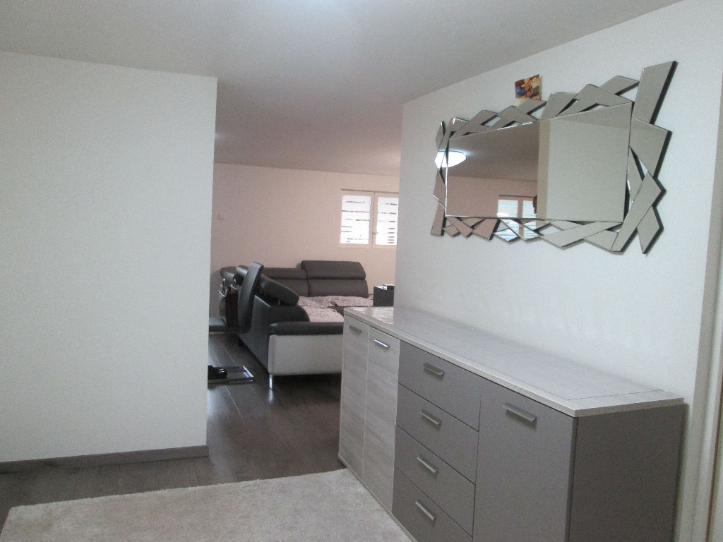 Chalet bois, très bbelles prestations. sur terrain viabilisé, de plus de 500 m2,. Clos. Chalet bois, très bbelles prestations. sur terrain viabilisé, de plus de 500 m2,. Clos.