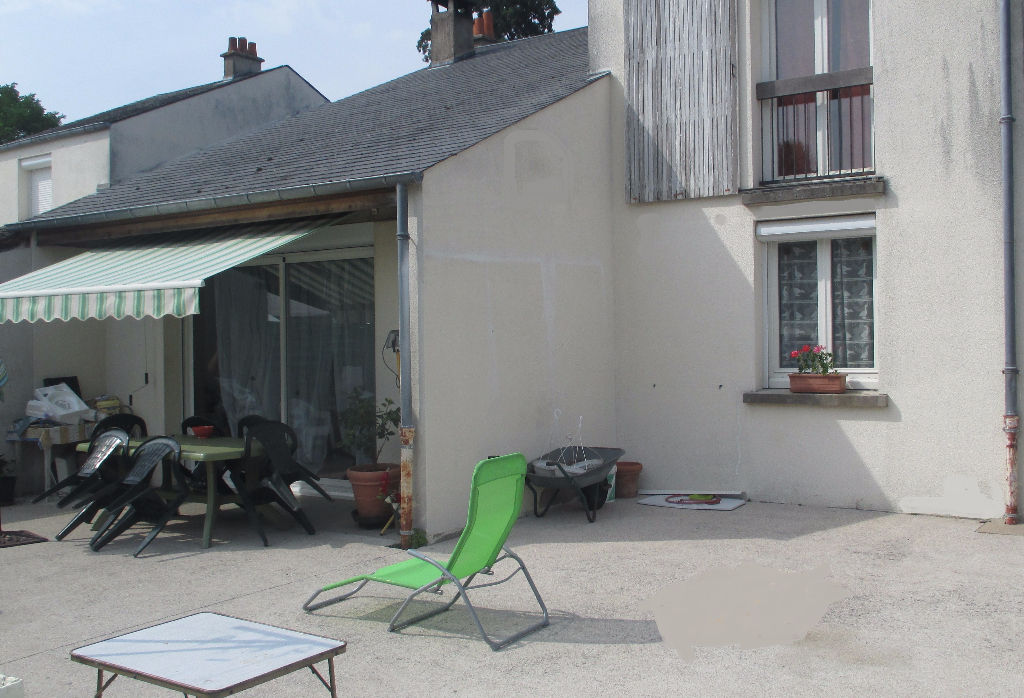 Maison 3 chambres, terrain clos Maison 3 chambres, terrain clos