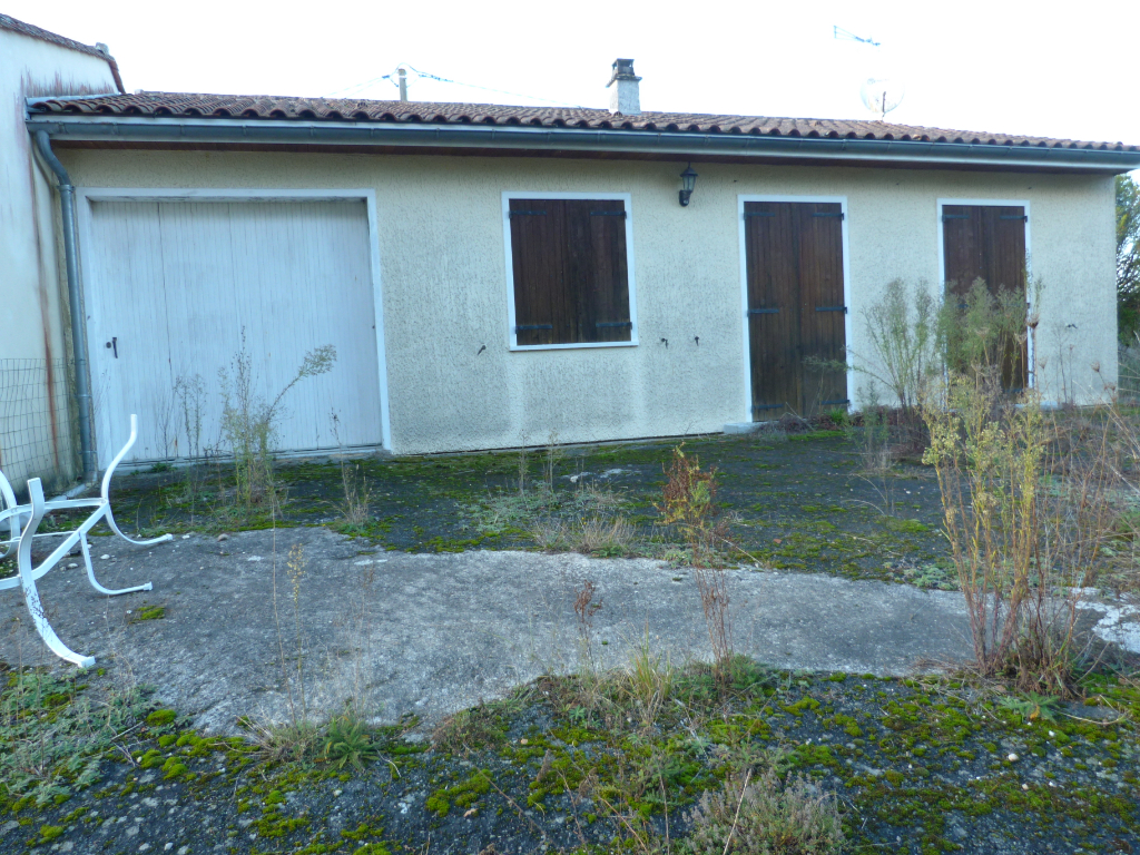 Jolie Maison de Pain-pied Brossac 16480 Jolie Maison de Pain-pied Brossac 16480