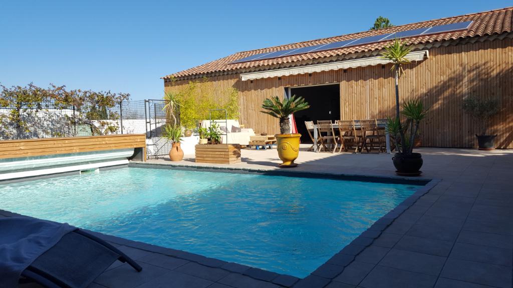 Villa Nimes 5 pièce(s) 167 m2 Villa Nimes 5 pièce(s) 167 m2