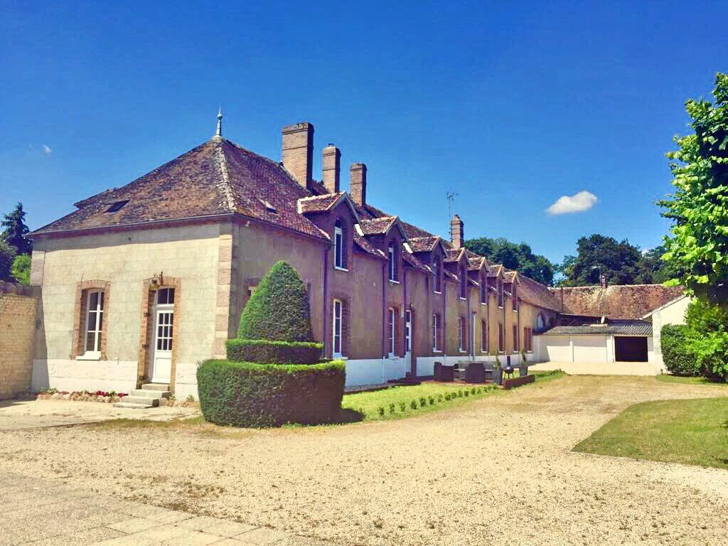 Bâtisse du XIXe idéale pour maison d'hôtes Bâtisse du XIXe idéale pour maison d'hôtes