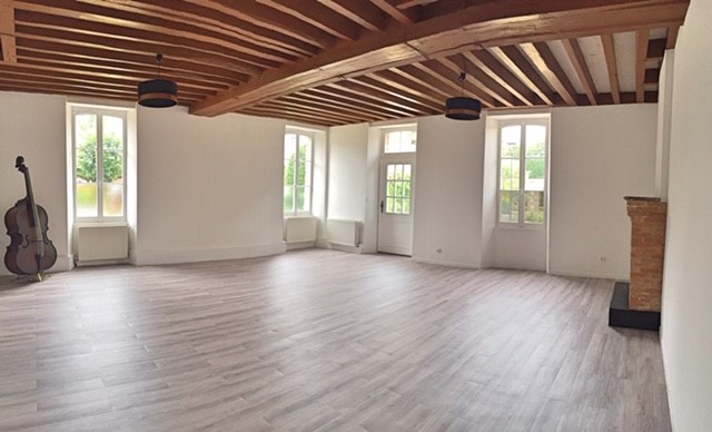 Bâtisse du XIXe idéale pour maison d'hôtes Bâtisse du XIXe idéale pour maison d'hôtes
