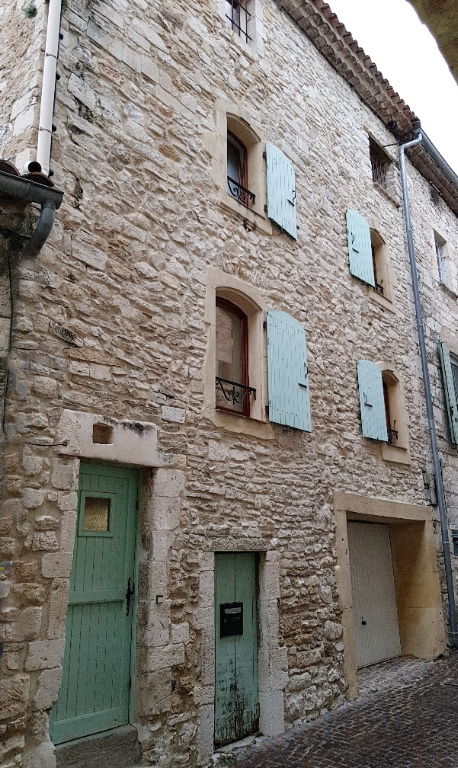 Maison de village 3 pièces avec garage et terrasse tropézienne Maison de village 3 pièces avec garage et terrasse tropézienne