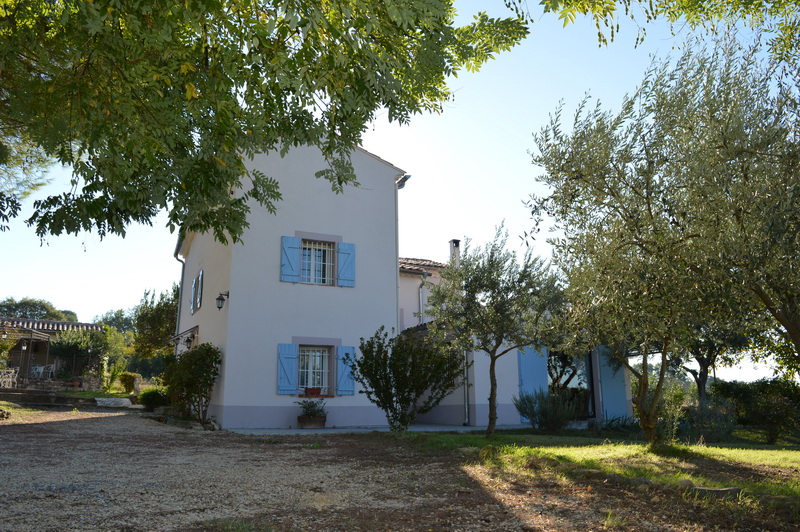 Mas 6 pièces 170 m2 hab. proche d'Alès terrain 1945 m2 piscine secteur calme Mas 6 pièces 170 m2 hab. proche d'Alès terrain 1945 m2 piscine secteur calme