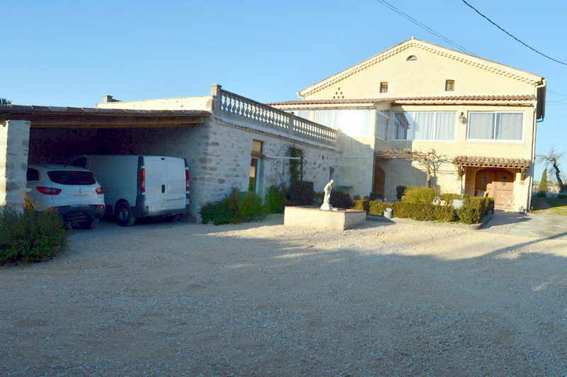 Mas 137 m2 terrain 4500 m2 dépendances Mas 137 m2 terrain 4500 m2 dépendances