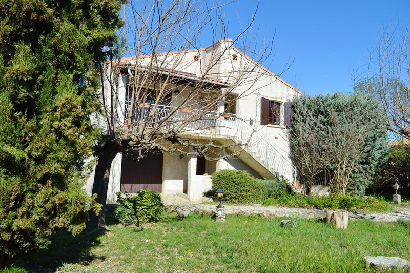 Maison 6 pièces (2 appartements) 184 m2 terrain 1264 m2 Maison 6 pièces (2 appartements) 184 m2 terrain 1264 m2