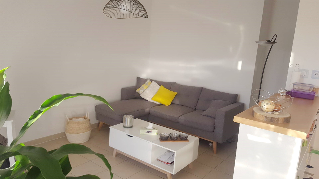 Appartement Ales 2 pièces 46.78 m2 piscine dans la résidence garage Appartement Ales 2 pièces 46.78 m2 piscine dans la résidence garage