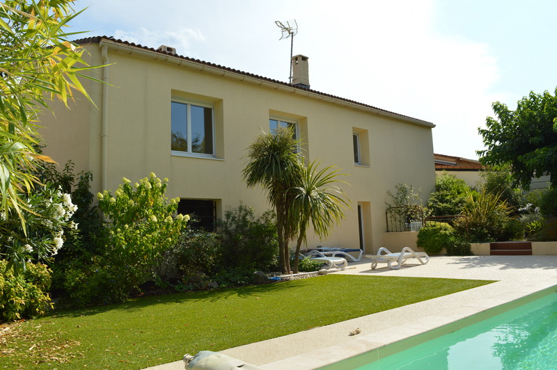 Maison Ales 6 pièces 162 m2 habitable terrain 625 m2 piscine Maison Ales 6 pièces 162 m2 habitable terrain 625 m2 piscine