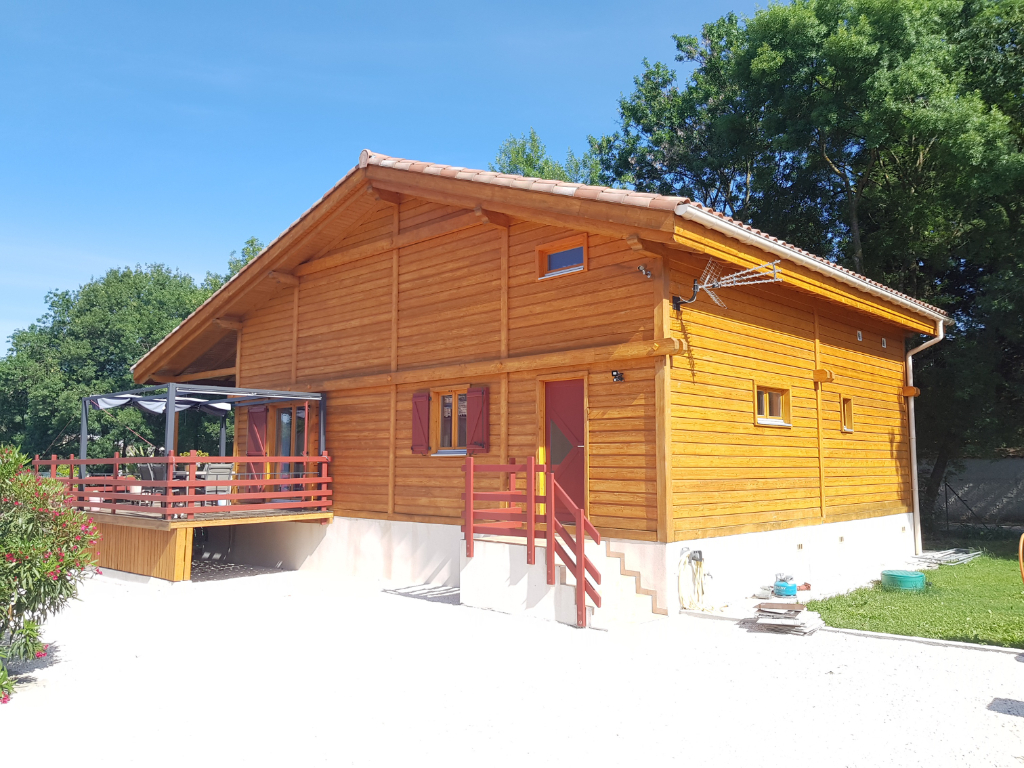 Maison en bois 4 pièces 121 m2 hab. terrain 1560 m2 Maison en bois 4 pièces 121 m2 hab. terrain 1560 m2