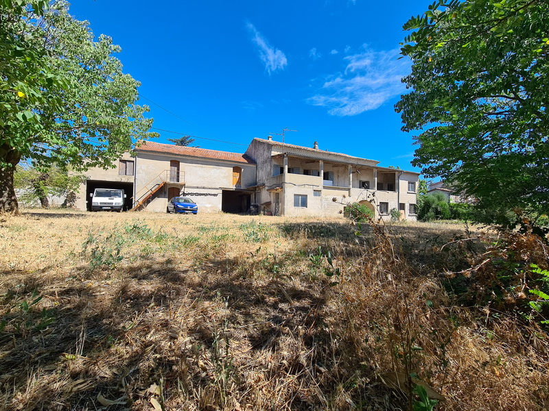 Mas 94 m2 (Possibilité de 200 m2) terrain 1973 m2 secteur calme Mas 94 m2 (Possibilité de 200 m2) terrain 1973 m2 secteur calme