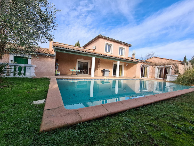 Villa Ales 5 pièces 158 m2 piscine terrain 1100 m2 Villa Ales 5 pièces 158 m2 piscine terrain 1100 m2