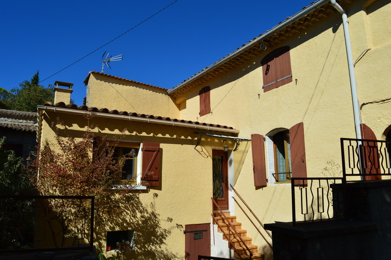 Maison mitoyenne type 4 terrain 364 m2 Maison mitoyenne type 4 terrain 364 m2