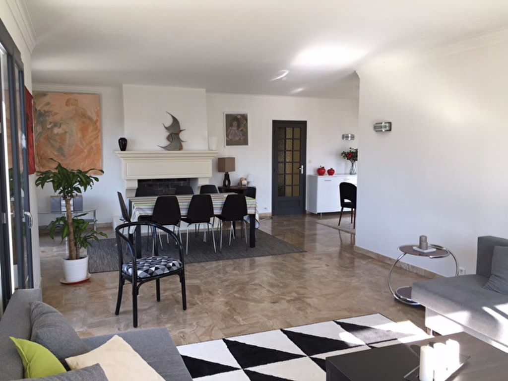 Villa Saze 6 pièce(s) 172 m2 Villa Saze 6 pièce(s) 172 m2