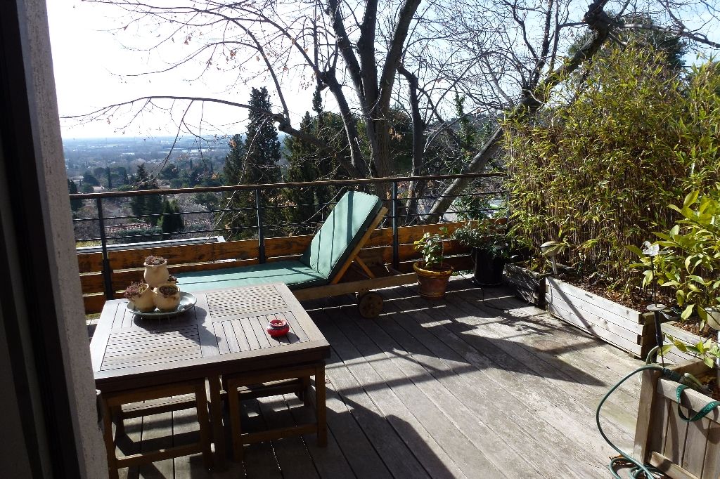 30 VILLENEUVE LES AVIGNON, QUARTIER MONTEE DE BELLEVUE AU CALME, APPART. T4. 3 CHAMBRES........ 30 VILLENEUVE LES AVIGNON, QUARTIER MONTEE DE BELLEVUE AU CALME, APPART. T4. 3 CHAMBRES........