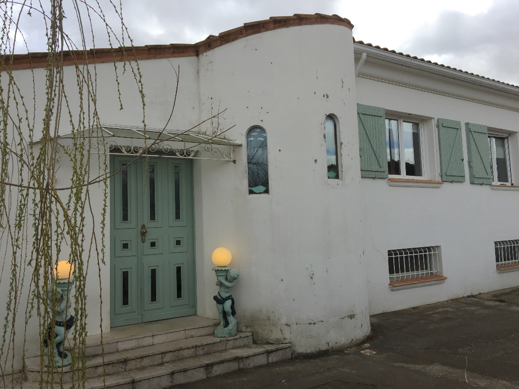 Villa Lignan Sur Orb 4 pièce(s) 135 m2 Villa Lignan Sur Orb 4 pièce(s) 135 m2