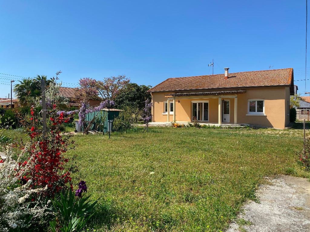 Maison Thezan Les Beziers 5 pièce(s) 105 m2 Maison Thezan Les Beziers 5 pièce(s) 105 m2