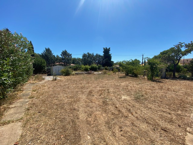 Terrain Thezan Les Beziers 451 m2 Terrain Thezan Les Beziers 451 m2