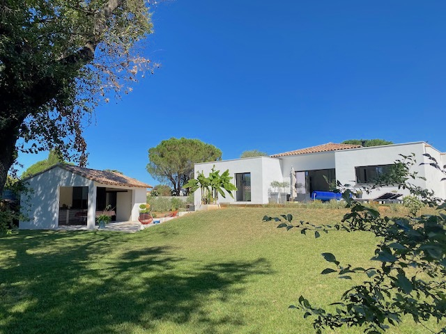 Villa Thezan Les Beziers 6 pièce(s) 180 m2 Villa Thezan Les Beziers 6 pièce(s) 180 m2